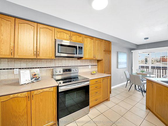 3rd image of 13 Summitridge Ct