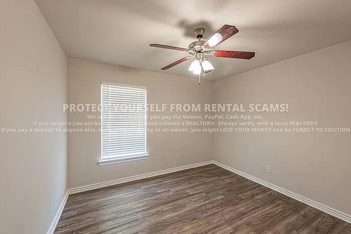 1674 N Hazeltine Dr — Photo 12