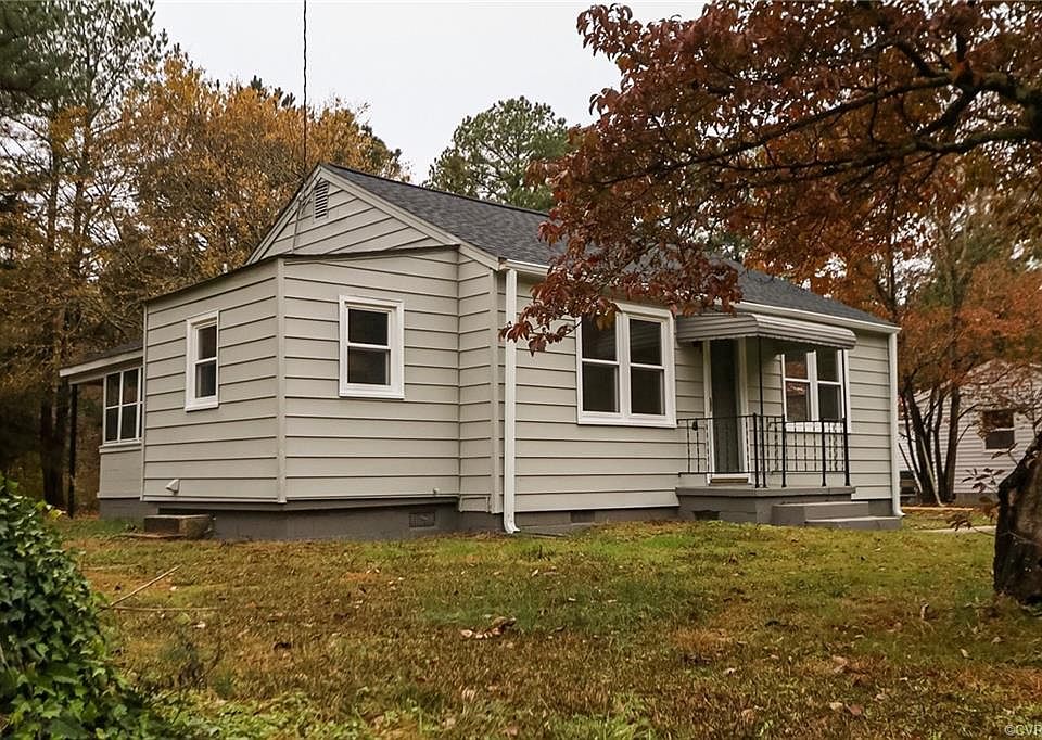 1st image of 23127 Pine Grove Pl