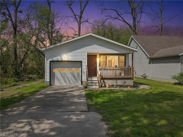 1282 Cordova Ave, Akron, OH 44320