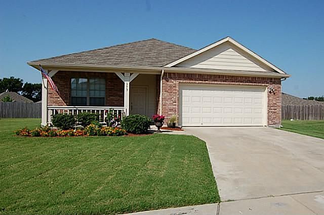 1st image of 373 Basswood Ln