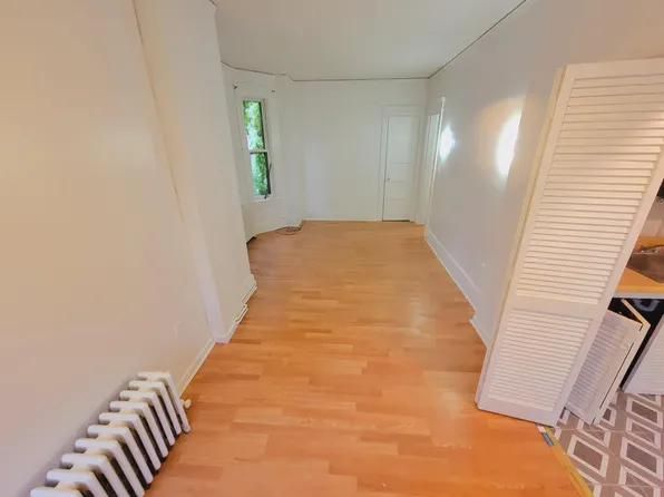 16 S Lake Ave APT 4, Albany, NY 12203