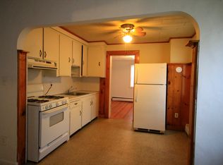 68 2nd Ave, Cranston, RI 02910