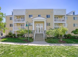 4113 S Four Mile Run Dr UNIT 301, Arlington, VA 22204