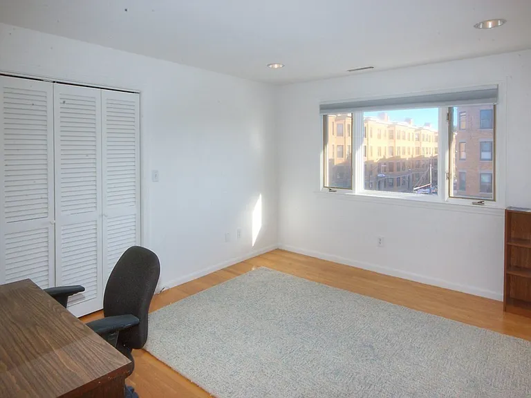 1 Lancaster St #9 — Photo 10
