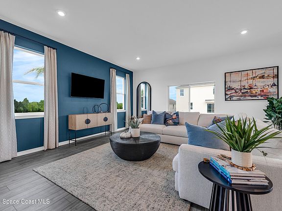 4th image of 643 Rockaway Ln