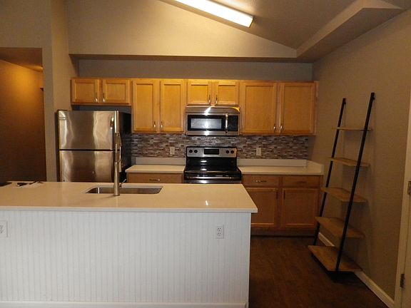 4th image of 3312 Covey Cir Unit 4