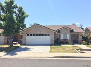 3105 Cattleman St, Bakersfield, CA 93312