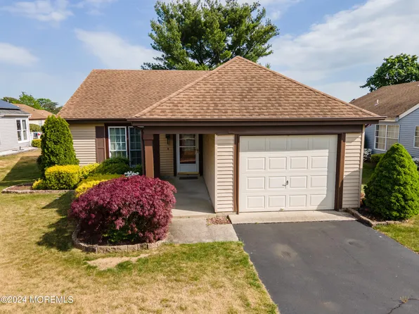 9 Turnbridge Row, Manchester, NJ 08759