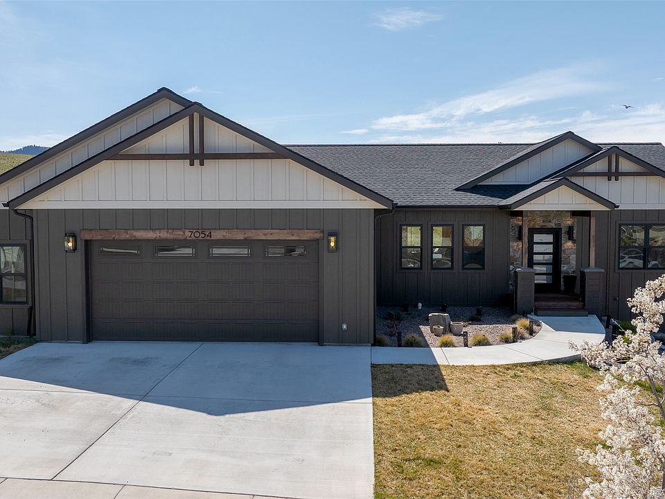 1st image of 7054 Max Dr