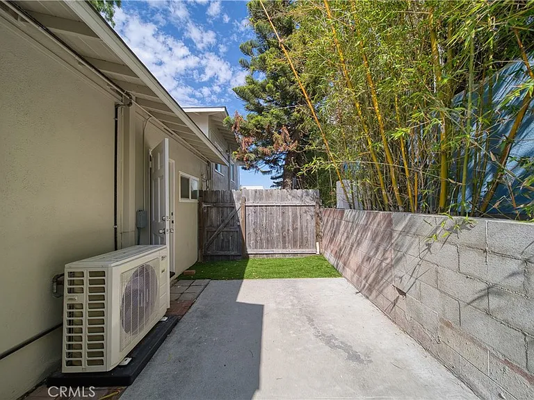 926 Manhattan Beach Blvd #A — Photo 14