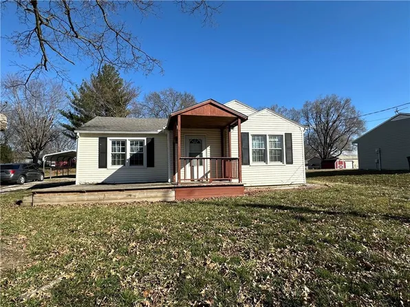 409 Morningside Dr, Richmond, MO 64085