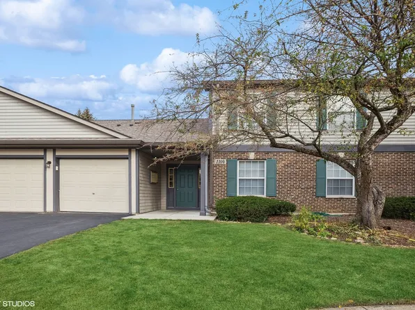 1104 Yorkshire Ct APT D, Elgin, IL 60120