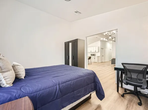 (undisclosed Address), Las Vegas, NV 89104