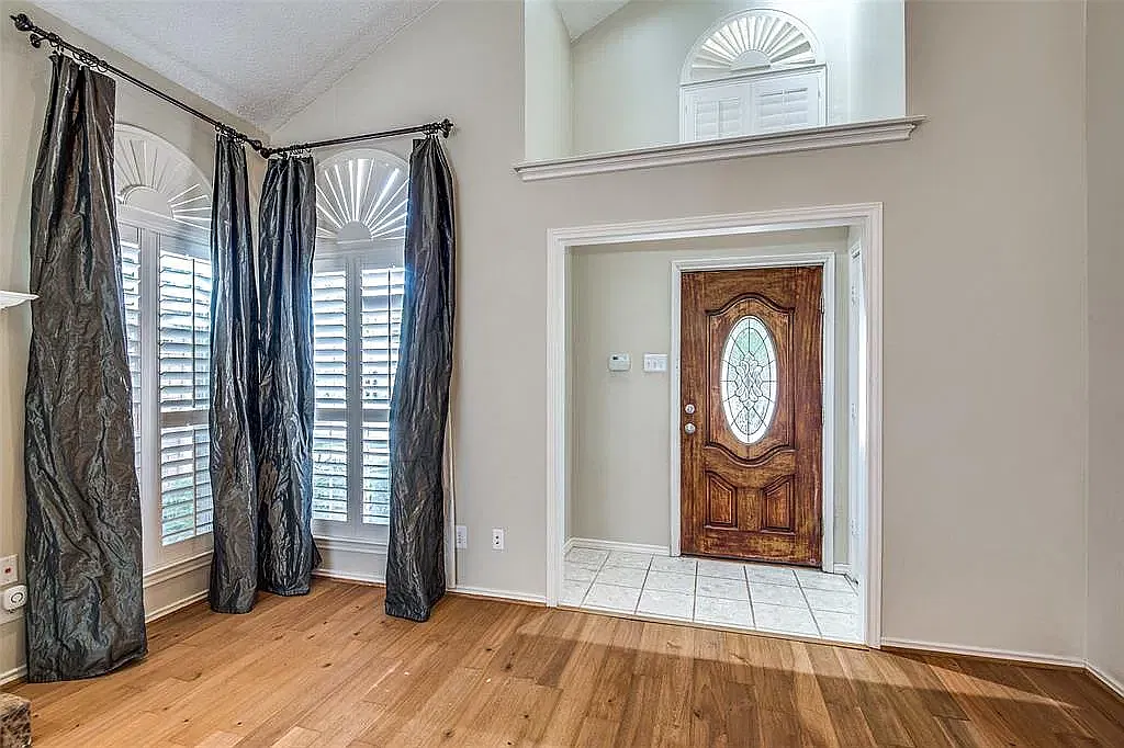 3 bed, 1947 sqft, $3,500 — Photo 4