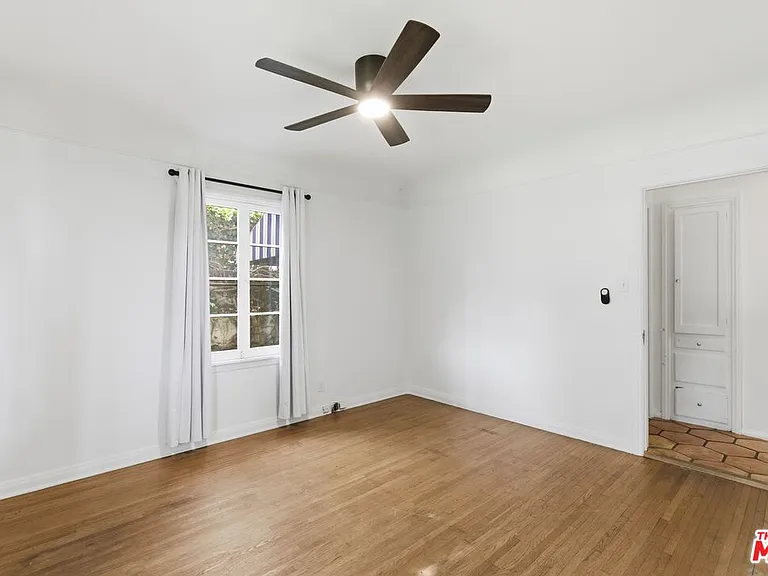 1530 Valley View Rd — Photo 7