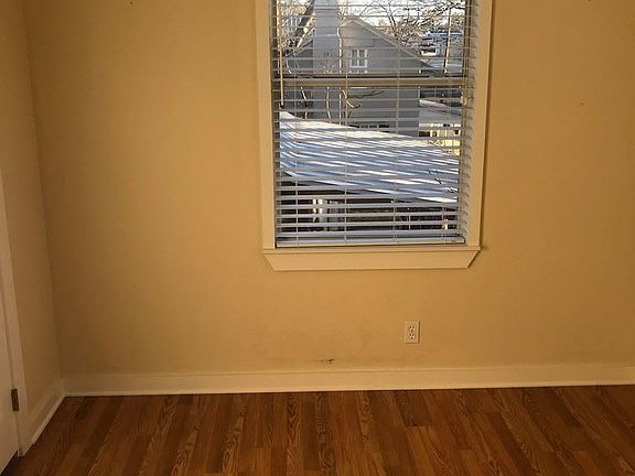 5th image of 206 S Bowie St
