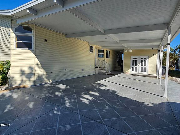 4th image of 2109 Bayou Dr S