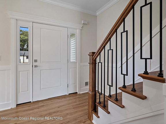 4th image of 1153 Dove Street