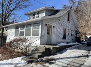 31 Neddo St, Whitehall, NY 12887