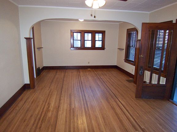 4th image of 2515 Virginia St