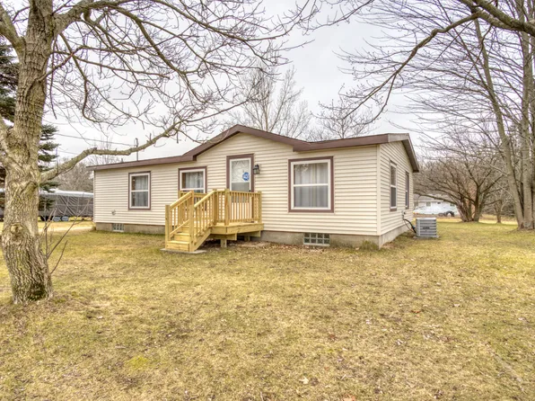 3061 Fifield Dr, Pierson, MI 49339