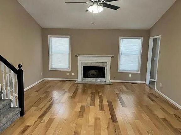 4th image of 4018 Paloverde Dr NW