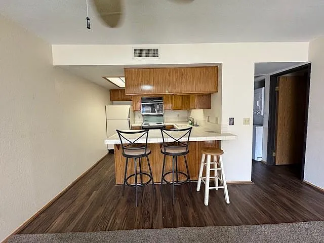 454 Riverfront Dr #212 — Photo 19