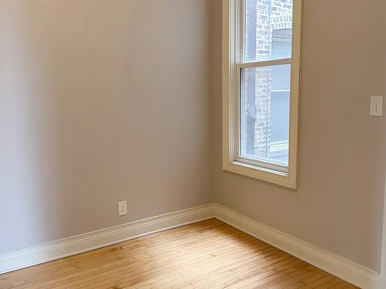 2128 W Cermak Rd #2 — Photo 5