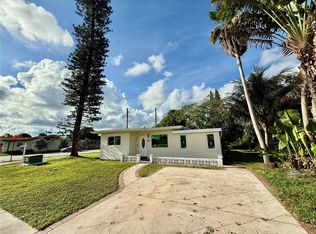 5600 McKinley St, Hollywood, FL 33021