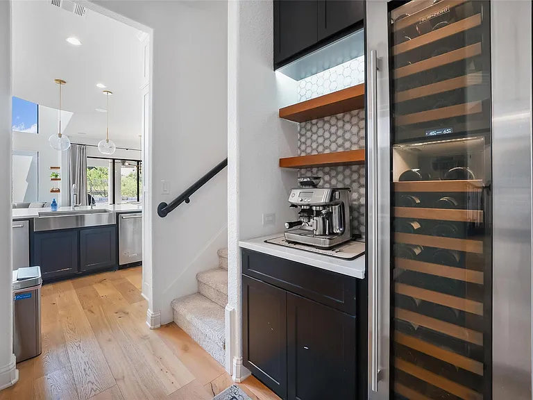 7108 Calypso Ln — Photo 15