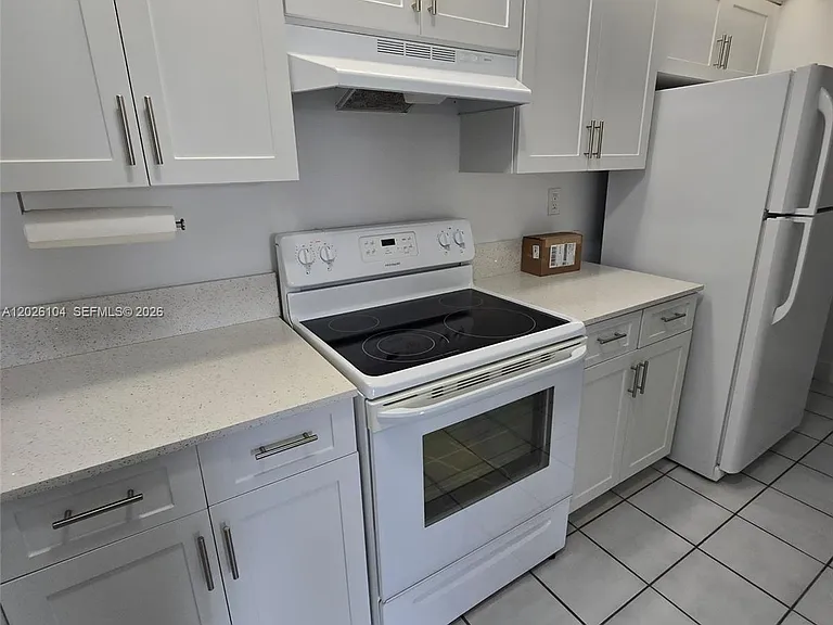 8600 SW 212th St #308 — Photo 7