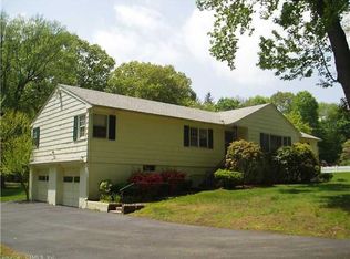 394 Drummond Rd, Orange, CT 06477