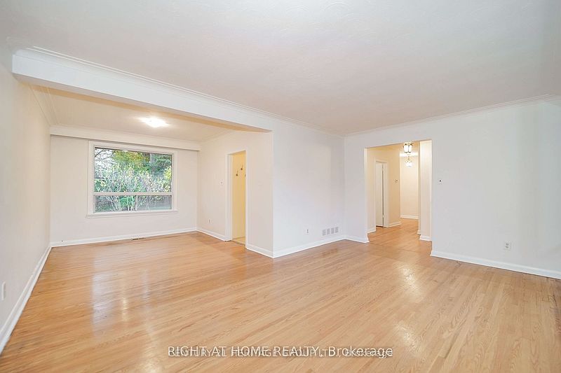 Toronto House for rent - 4 Bedrooms — photo 6