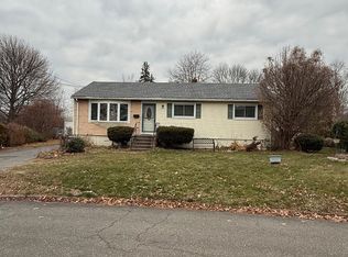 11 Flaum Drive, West Haven, CT 06516