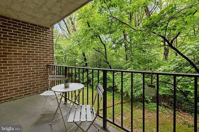 1556 Northgate Sq #12B — Photo 7