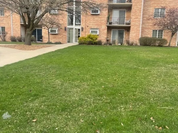 18320 Robin Ln APT D2, Homewood, IL 60430