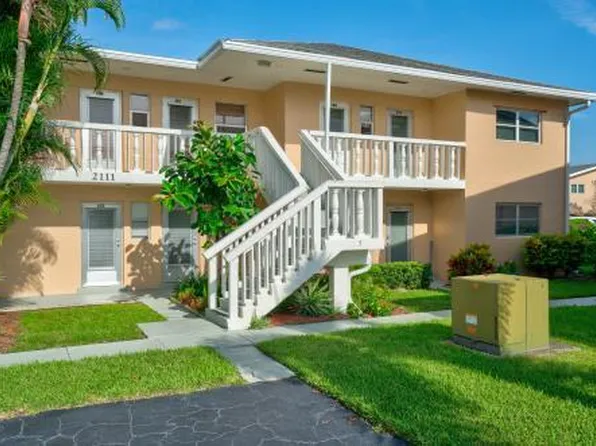 2111 NE 1st 203 Court #203, Boynton Beach, FL 33435