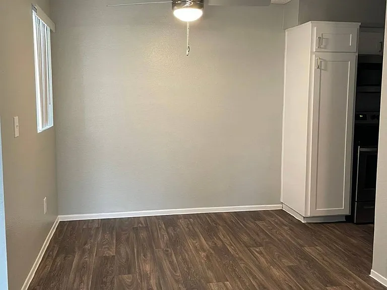 1x1 Dining Room
