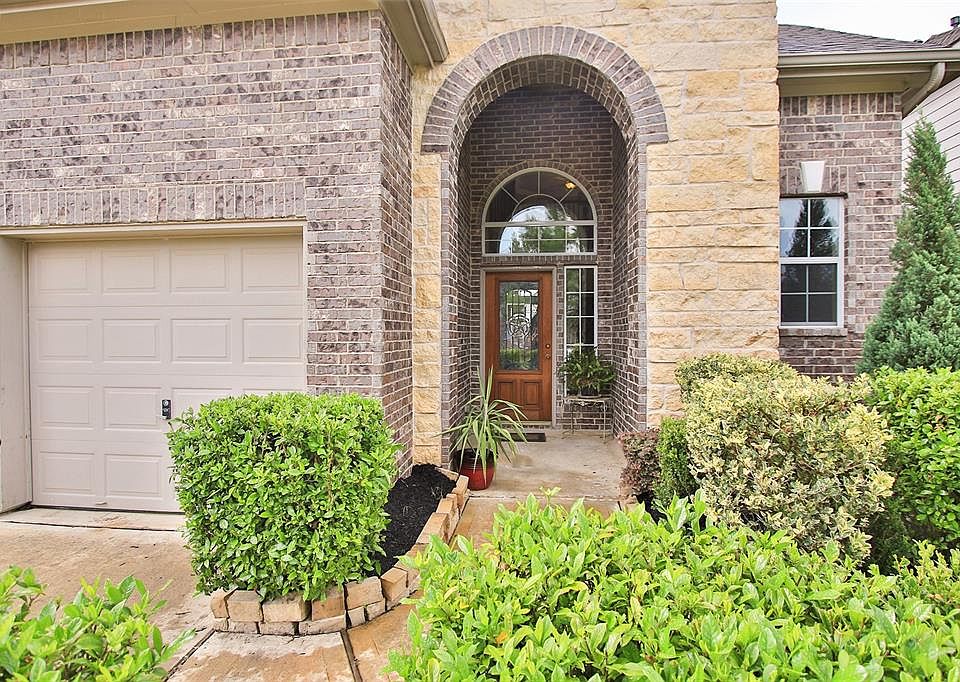 1st image of 26706 Bellwood Pines Dr