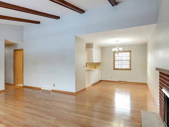 4th image of 7000 Wooddale Ave