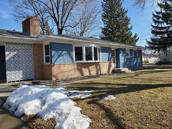 2nd image of 107 Marion Ln