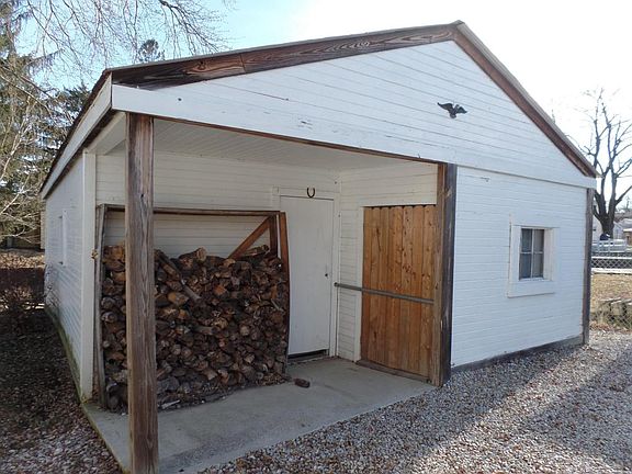 3rd image of 15226 Township Road 403