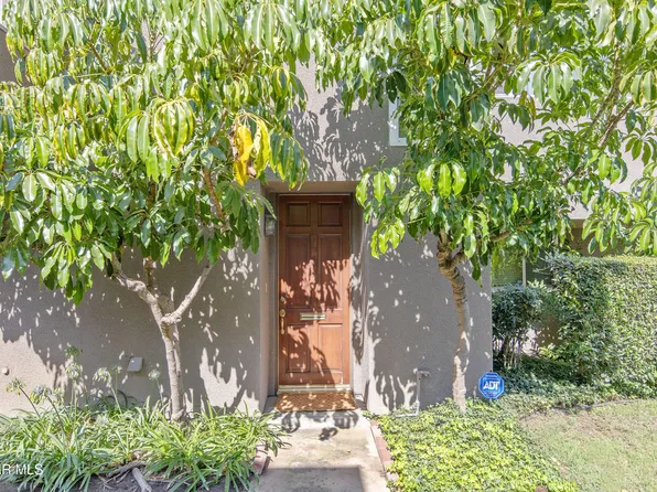 18134 Killion St Unit 2, Tarzana, CA 91356