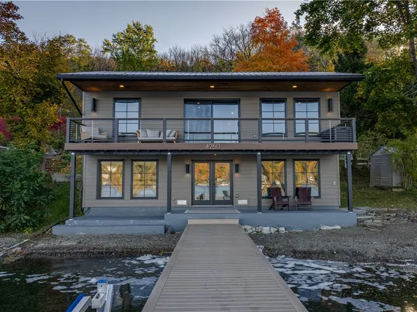 4260 W Bluff Dr, Keuka Park, NY 14478