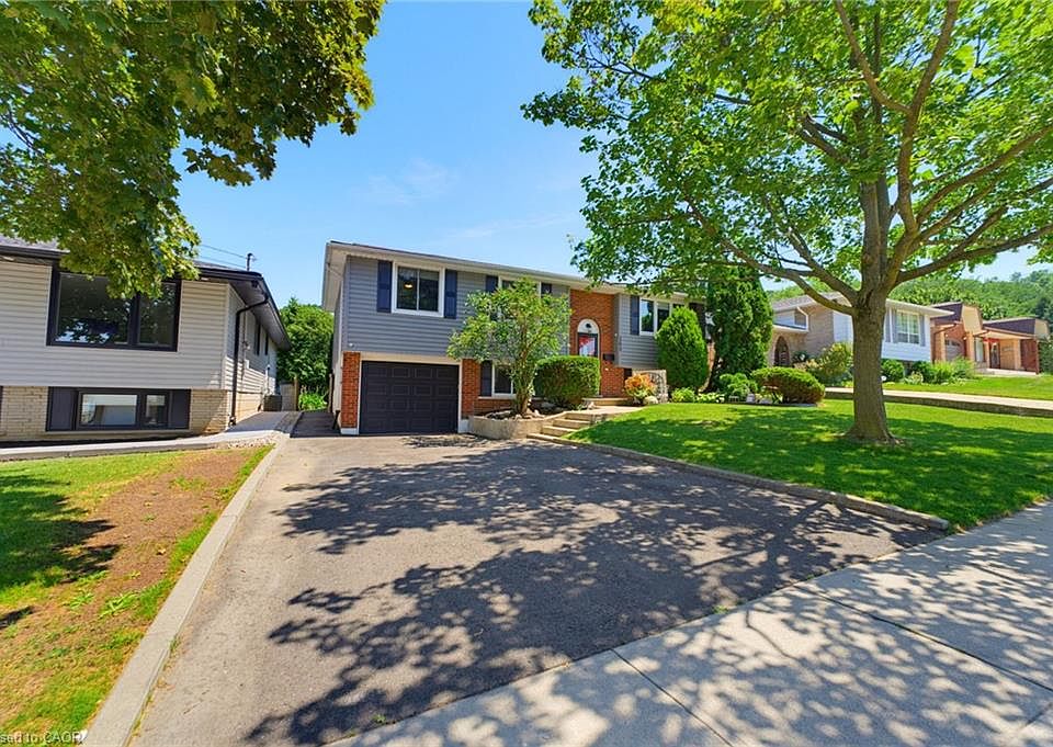 1st image of 164 Hanover Pl