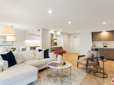 1221 N Kings Rd APT 206, West Hollywood, CA, 90069