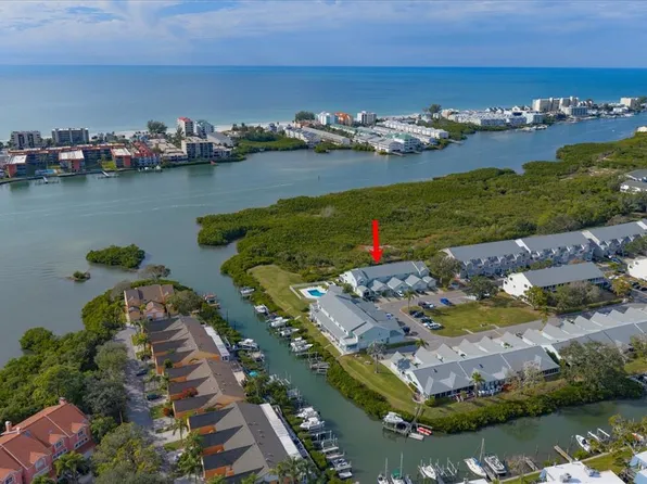 9434 Tara Cay Ct #25, Seminole, FL 33776