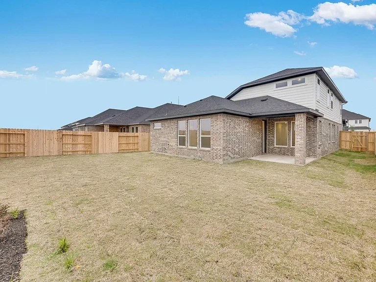 21903 Wycombe Terrace Way — Photo 26