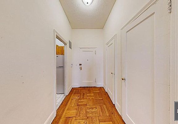 3rd image of 425 W 57th St APT 4K